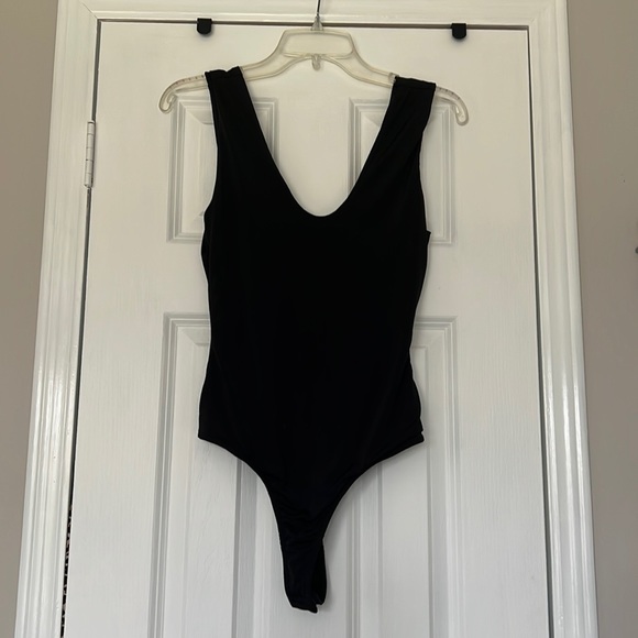 Tops - Bodysuit - sleeveless